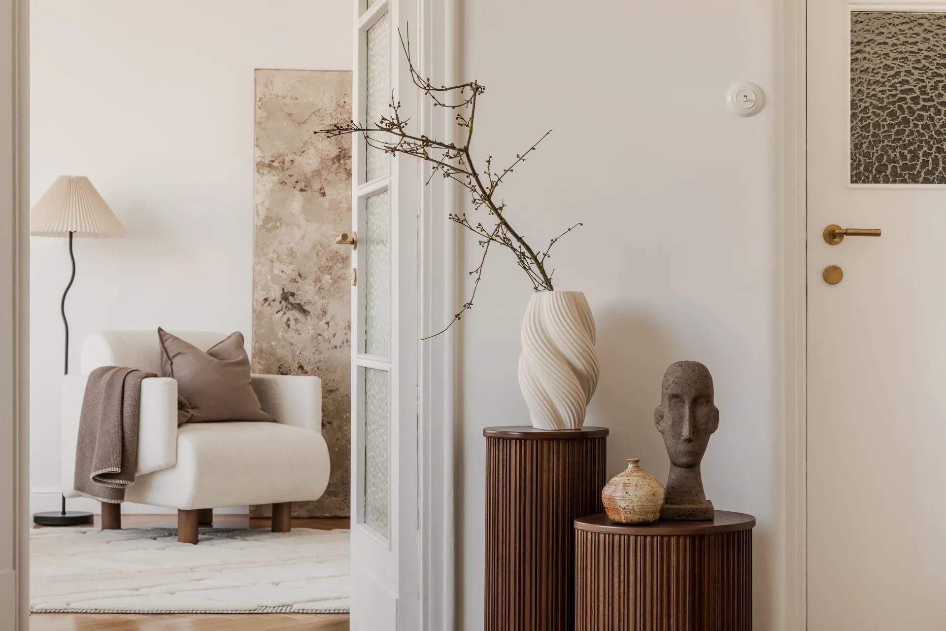 Transform Your Home with Limewash and Microcement: A Stylish and Healthy Makeover